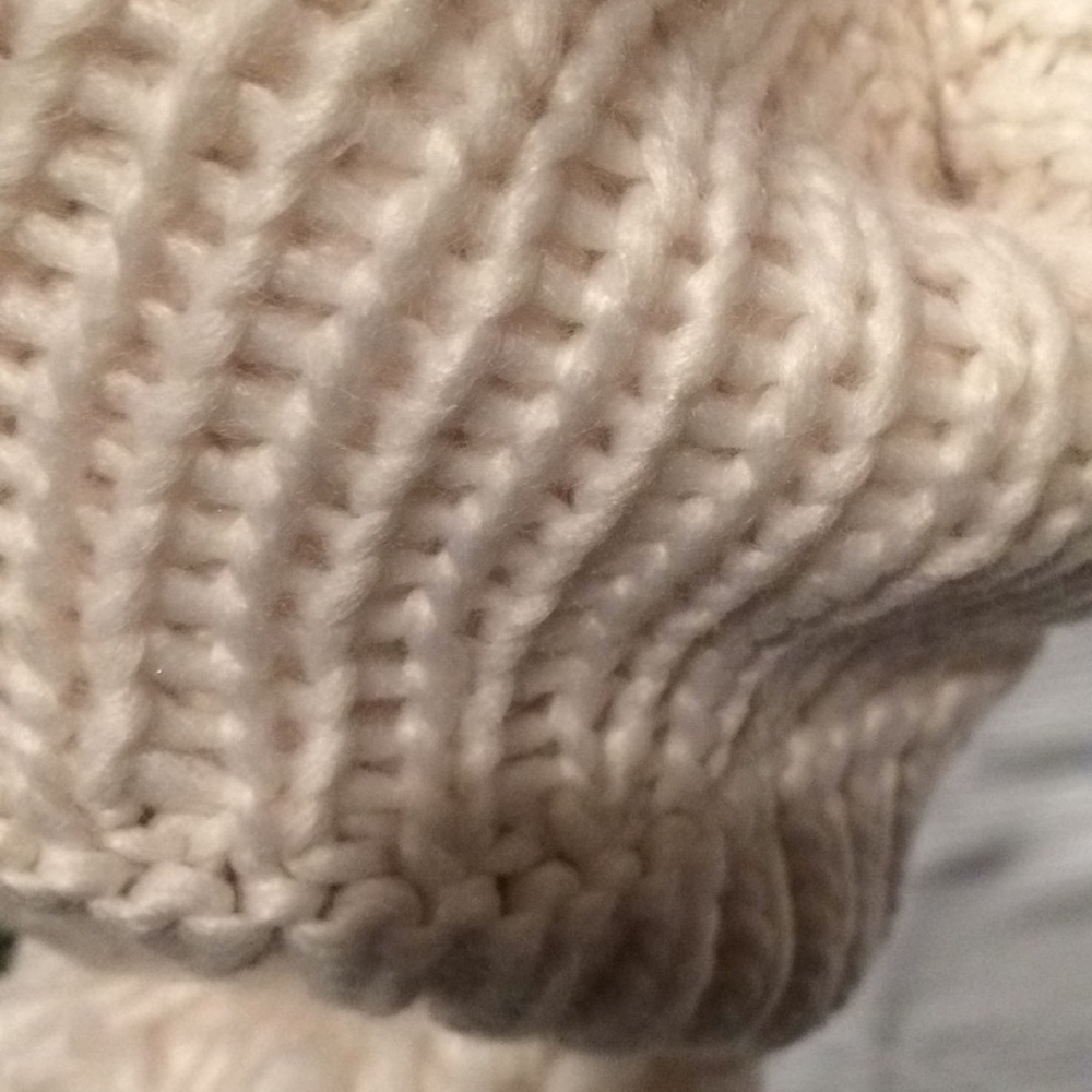 White hat - Picture 7 of 7